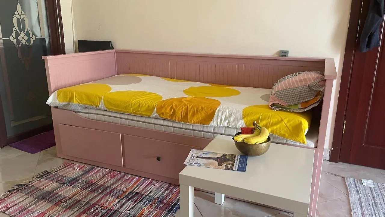 Nice Shared Studio Next To Auh Airport Males Abú Dhabí